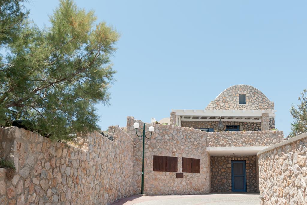 Red Cliff Villa 2Bedroom Villa With Caldera View And Plunge Pool Akrotiri  Exterior photo