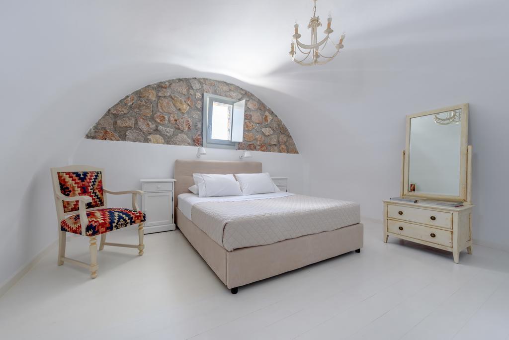 Red Cliff Villa 2Bedroom Villa With Caldera View And Plunge Pool Akrotiri  Exterior photo