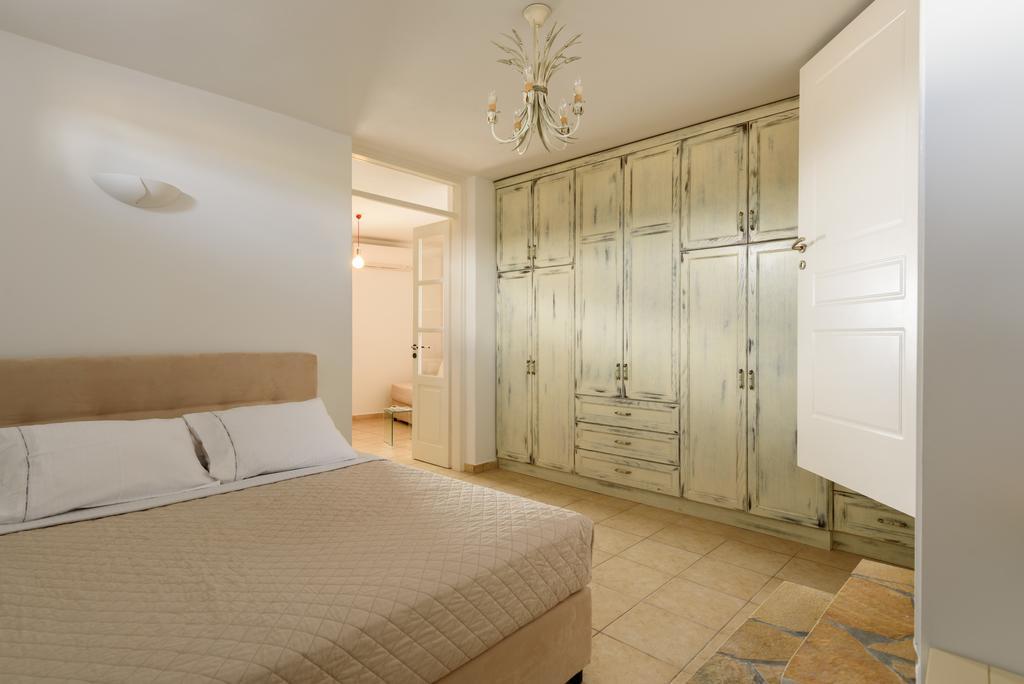 Red Cliff Villa 2Bedroom Villa With Caldera View And Plunge Pool Akrotiri  Exterior photo
